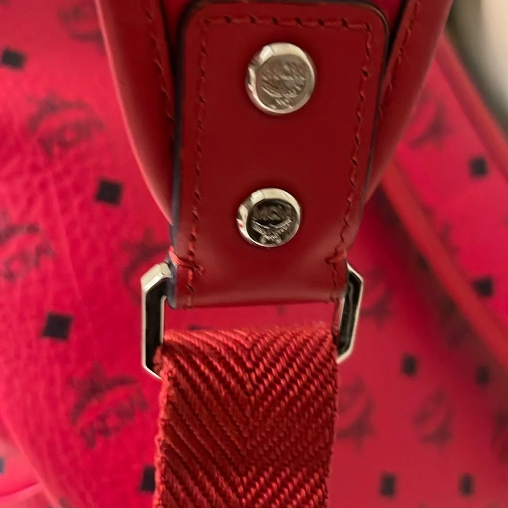 MCM Medium Stark Visetos Stylish Backpack - Picture 6 of 14